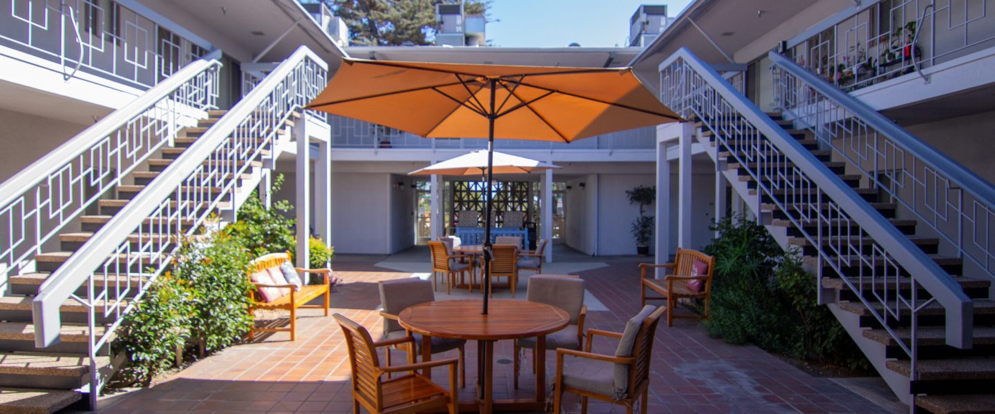 Assisted Living Section_ Main Header photo